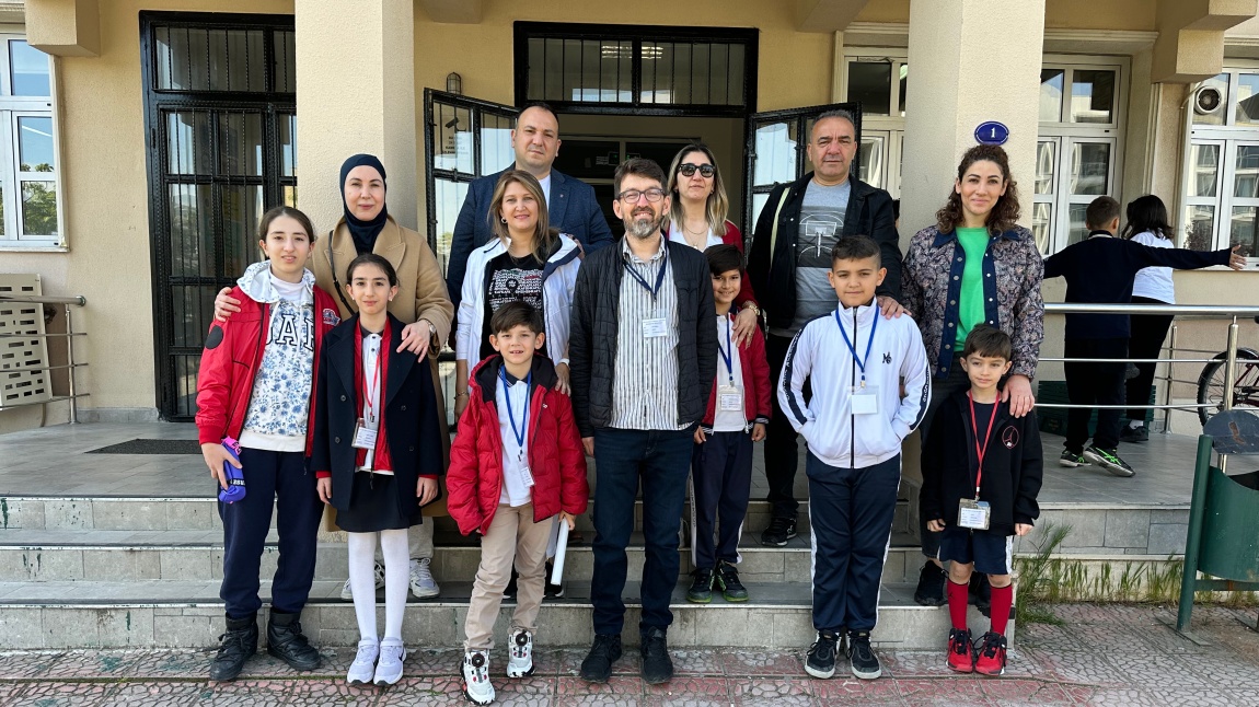 Okulumuz Turnuva Birincisi Öğrencilerimiz Türkiye Akıl ve Zeka Oyunları Turnuvasında kapsamında Karşıyaka İlçe elemelerine katıldılar.